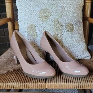 Clarks collection Adriel Viola, praline patent, platform heel, size 10W
